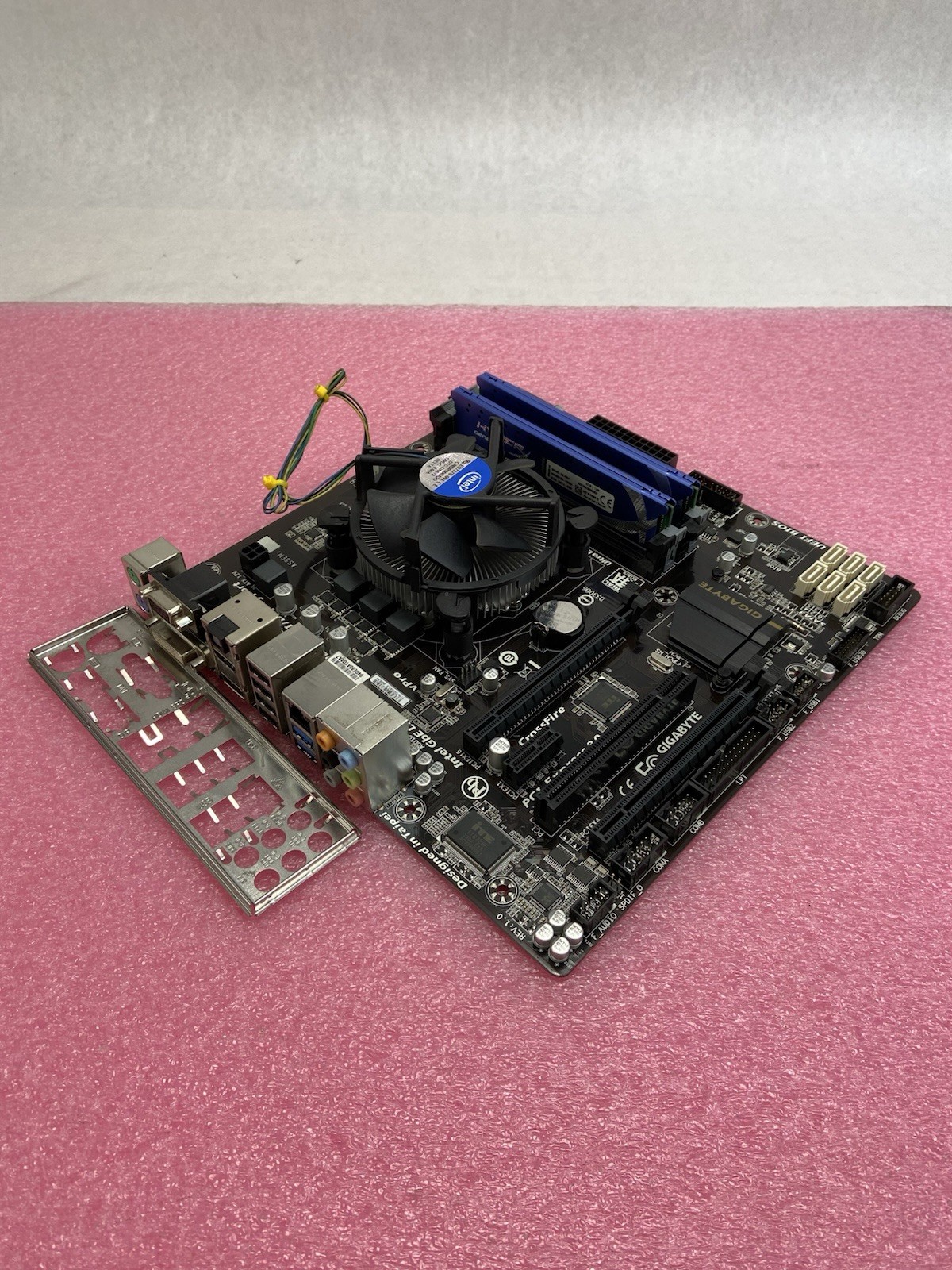 Gigabyte Q87M-D2H Motherboard Intel Core i5-4670 3.4GHz 8GB RAM w/IO
