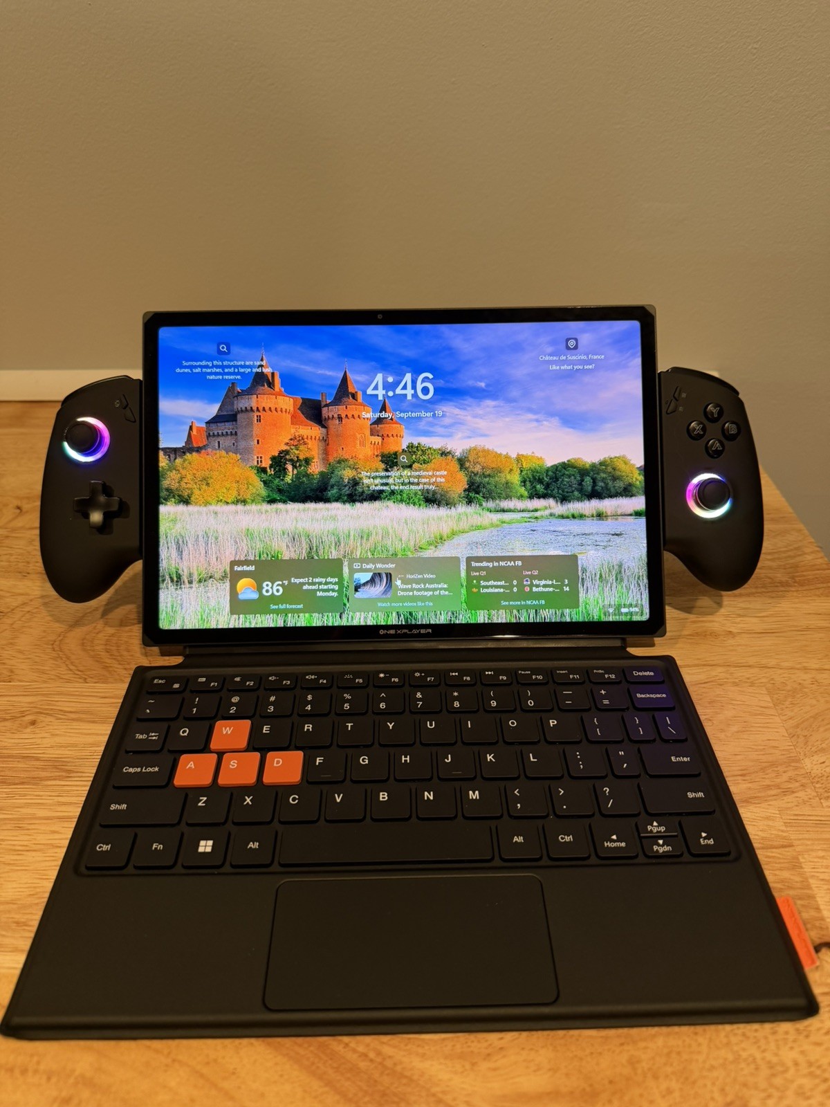ONEXPLAYER X1 i 3-in-1 Gaming PC 10.95" 32 GB RAM Intel Ultra 7 155H 2 TB SSD