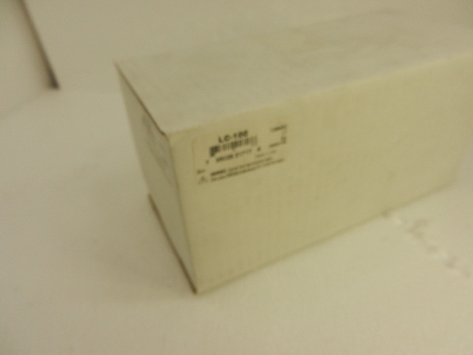 Peerless LC-100 Adapter Plate for VESA LC 100 - new in box with screws
