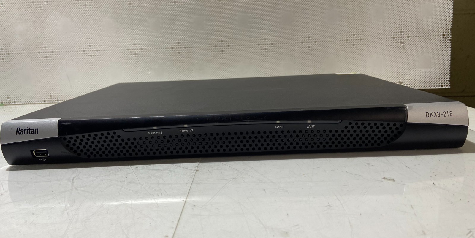 Raritan Dominion KX III DKX3-216 16-Port 2-User KVM Over IP Switch w/Cord *QTY