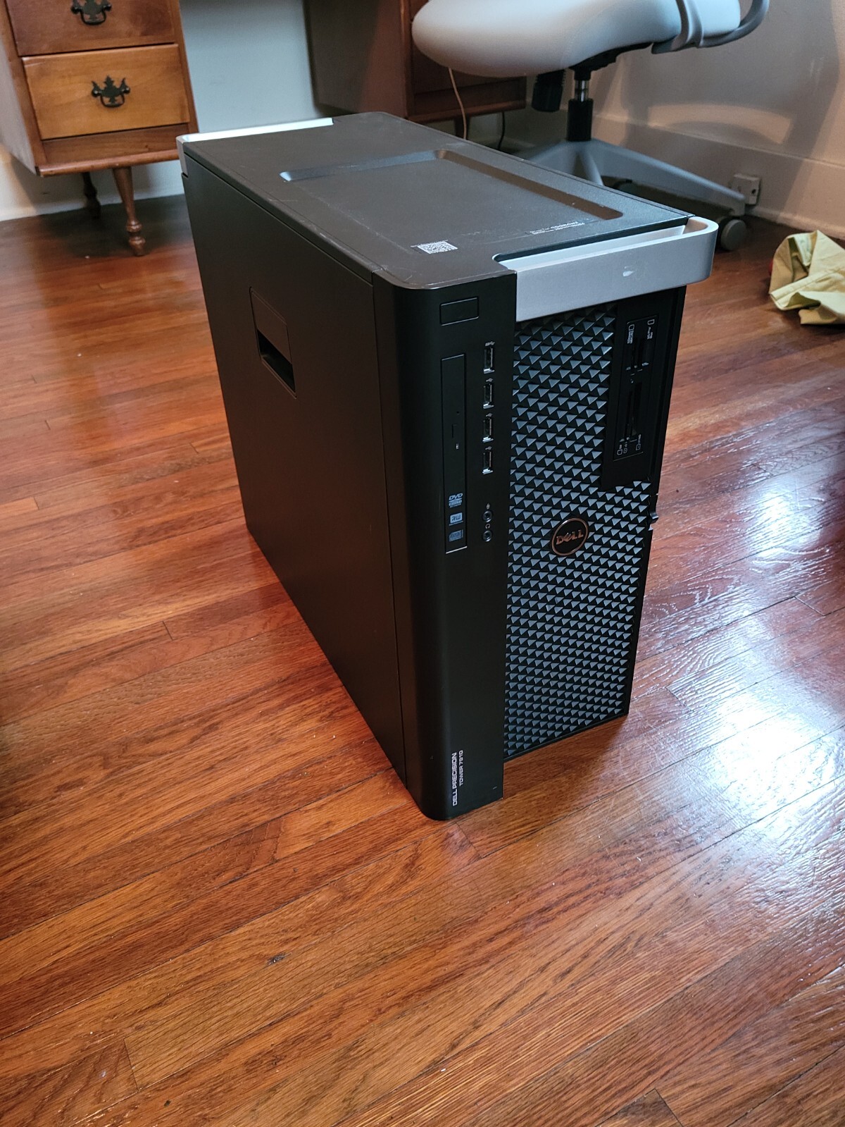 Dell Precision T7910, 2x 2699V4 (44C/88T), 1024GB RAM (1TB), 2TB M.2, Win10
