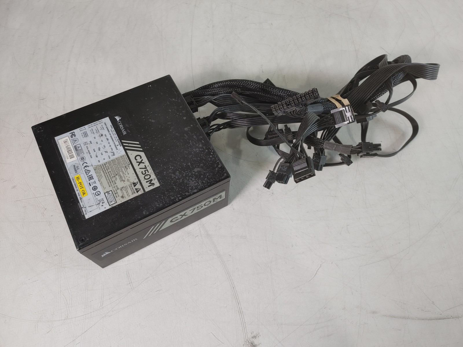 Corsair 750 W 24 Pin ATX Desktop Power Supply 75-002019