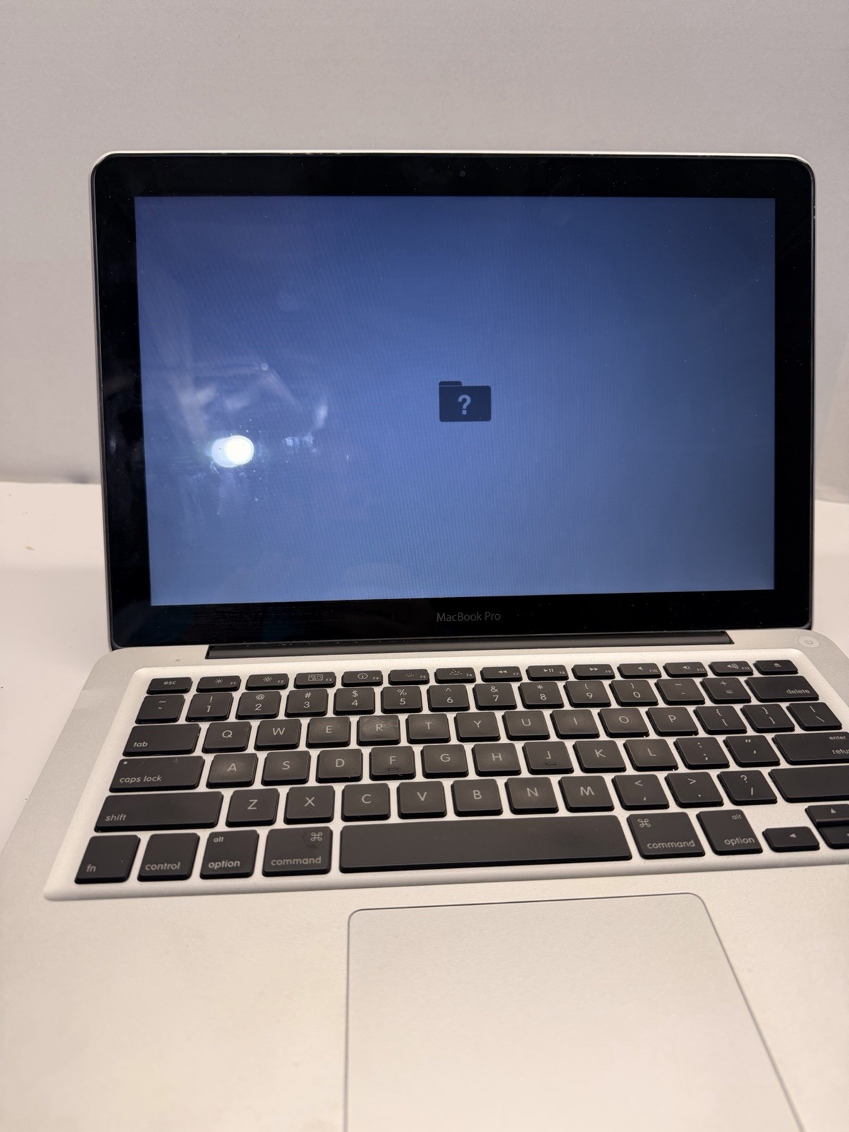 2011 MacBook Pro 13" FOR PARTS - Working Screen, Board, DVD Drive charger bundle