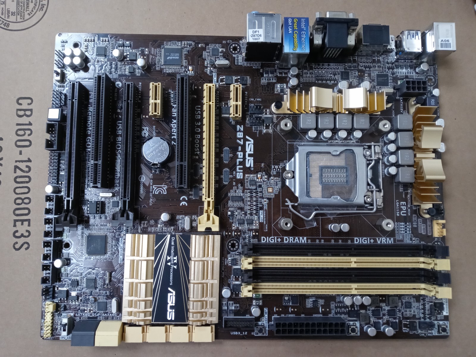Asus Z87-PLUS Intel LGA1150 Motherboard NO /IO Shield