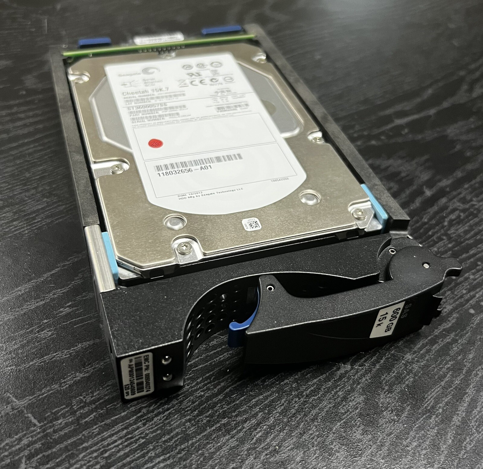 EMC 005049274 Hitachi 600GB HUC156060CSS200 SAS HDD 0B31568 VX-VS15-600