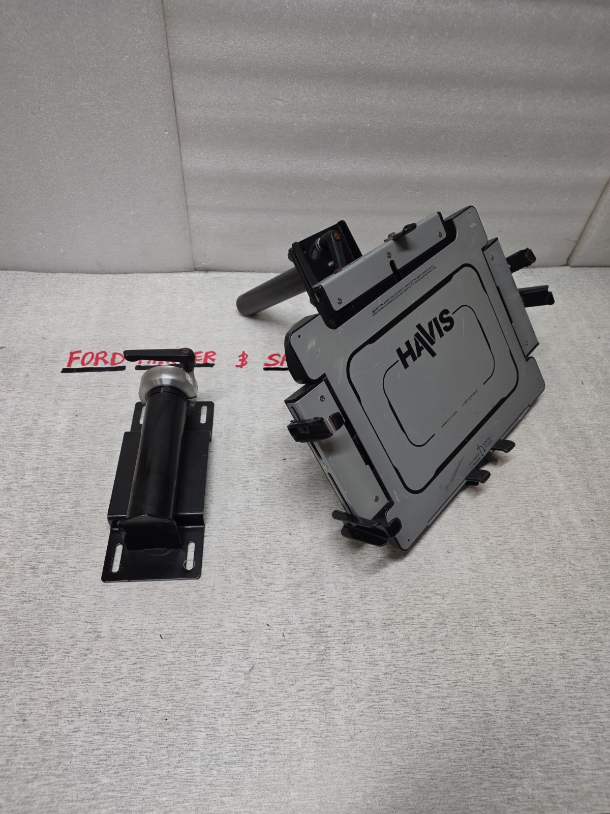 Havis Telescoping Side Mount C-HDM-205 With Adjustable HD Laptop Stand UT-101 