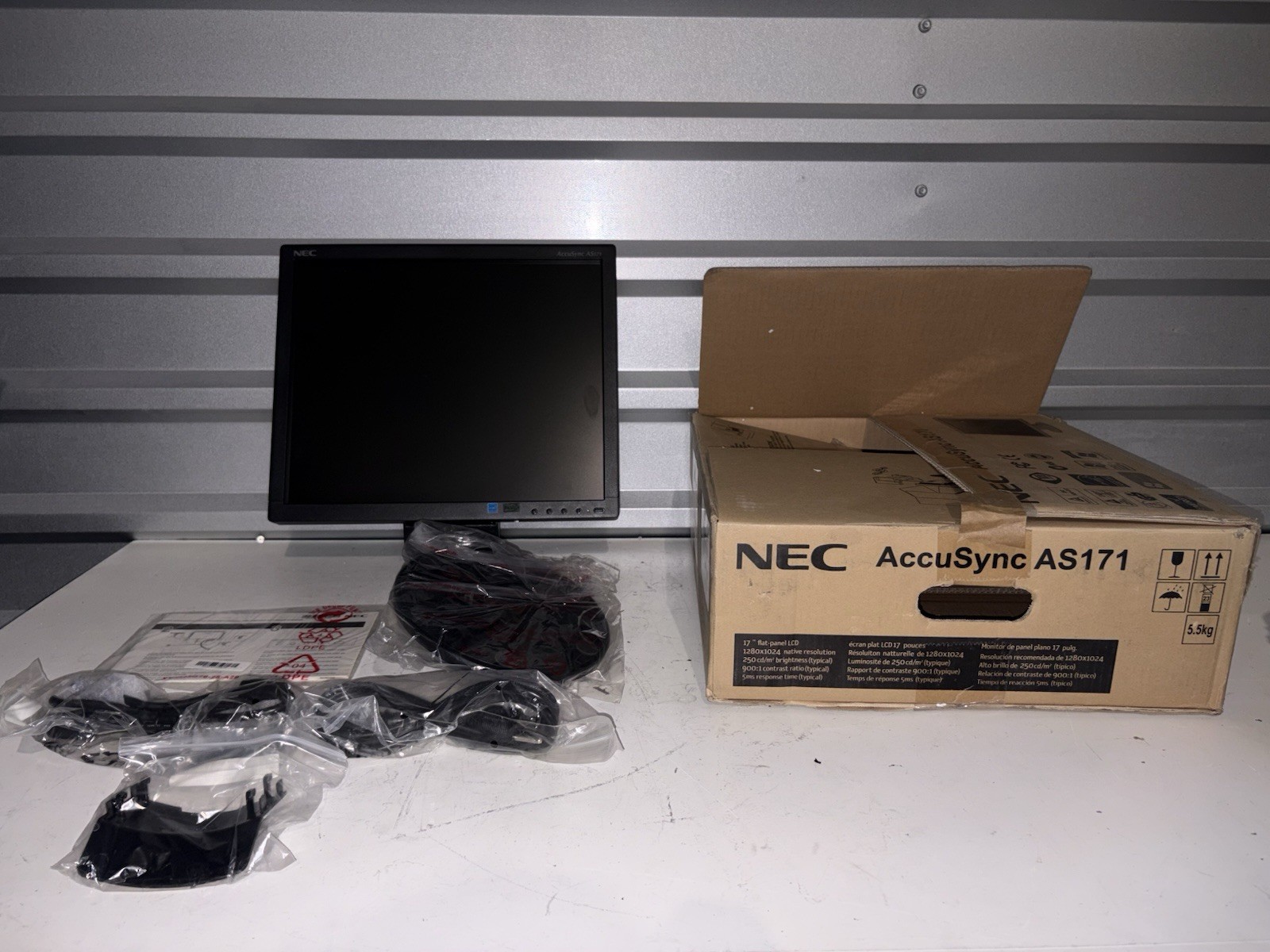NEC AccuSync AS172-BK 17" SXGA Desktop Monitor 17” L175GZ UNTESTED, AS IS.
