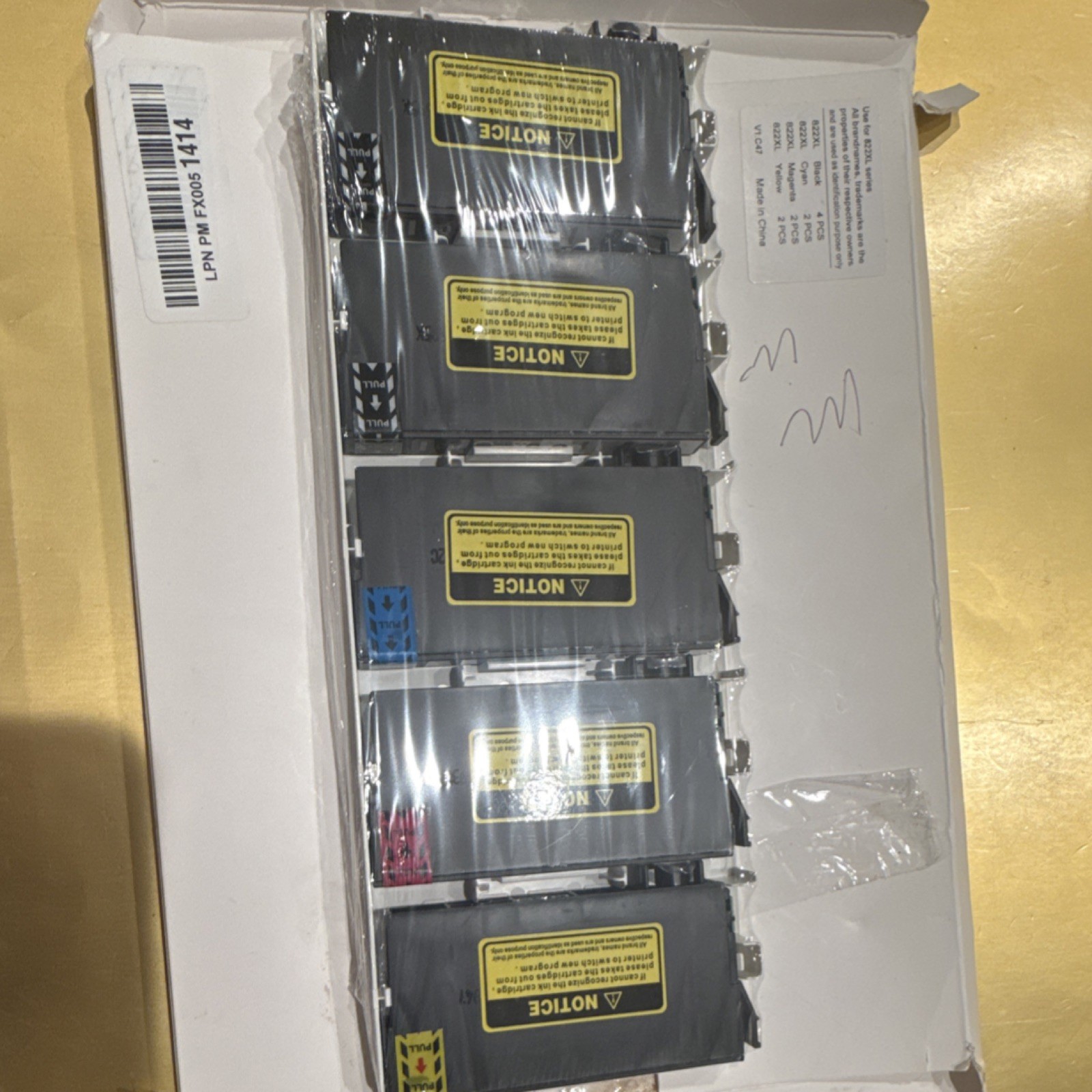 822XL Black (2), Cyan(1), Magenta(1), Yellow(1)