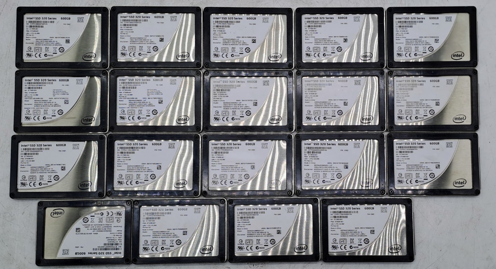 Lot of 19 Intel 320 Series 600GB Solid State Drive 2.5" SATA SSDSA2CW600G3