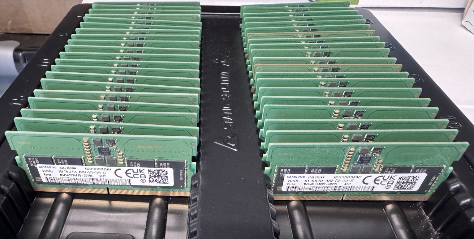 Lot of 20 Samsung 8GB DDR5 SODIMM Laptop Memory PC5-4800 M425R1GB4BB0-CQKOL