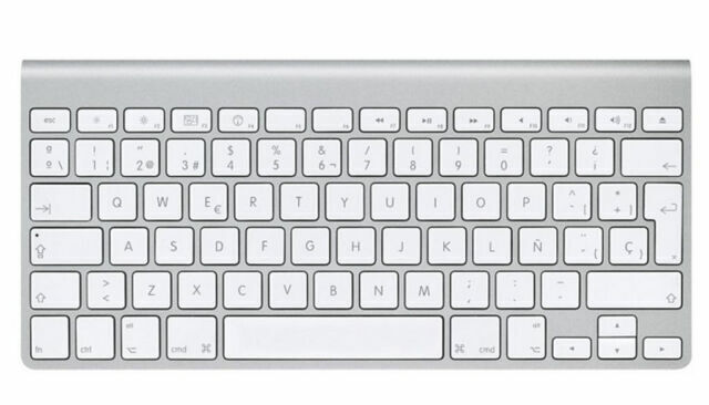 New Apple A1314 Wireless Keyboard - MC184LL/B