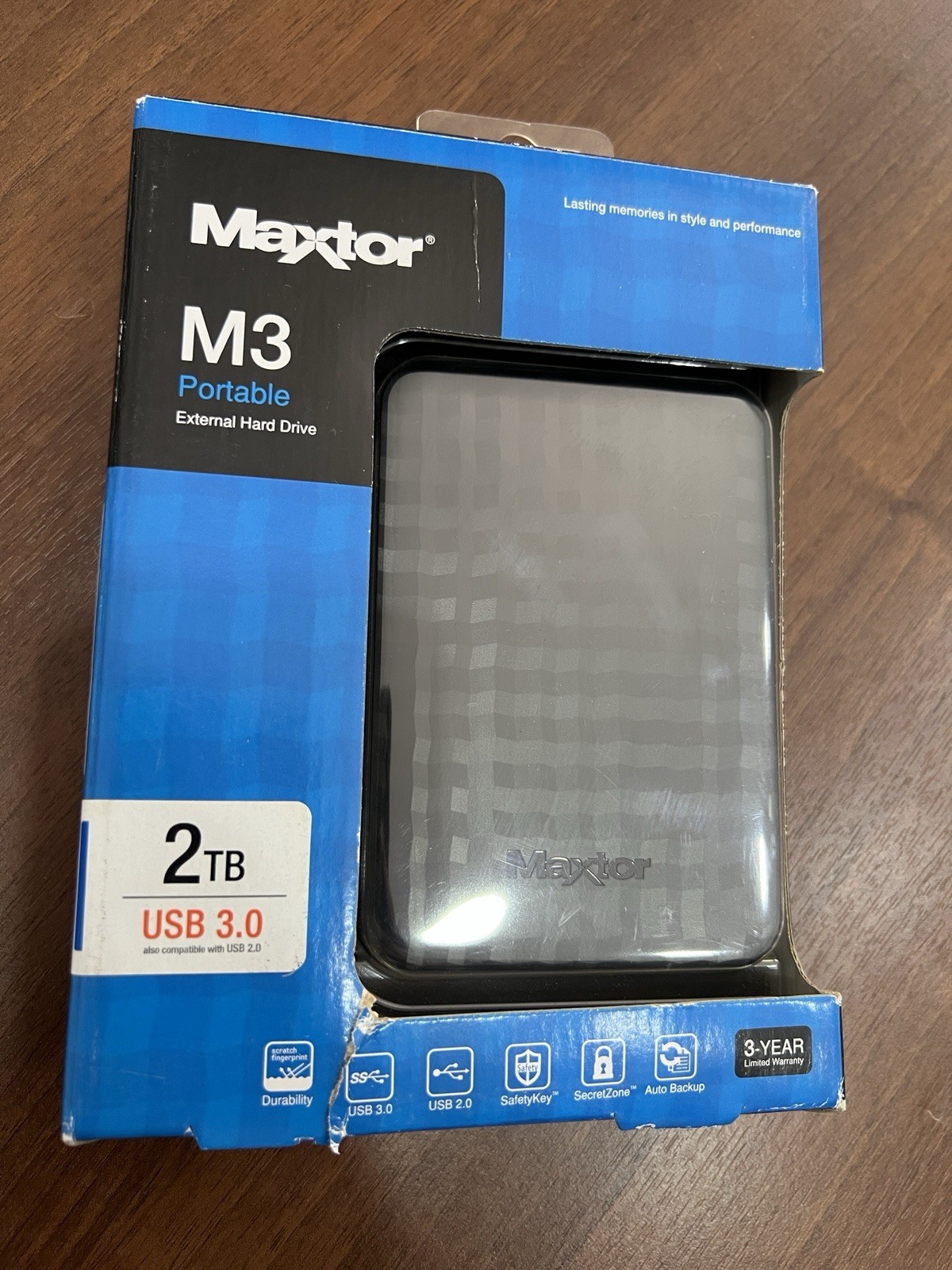 Maxtore External Hard Drive 2TB USB3.0 M3 Portable - NEW