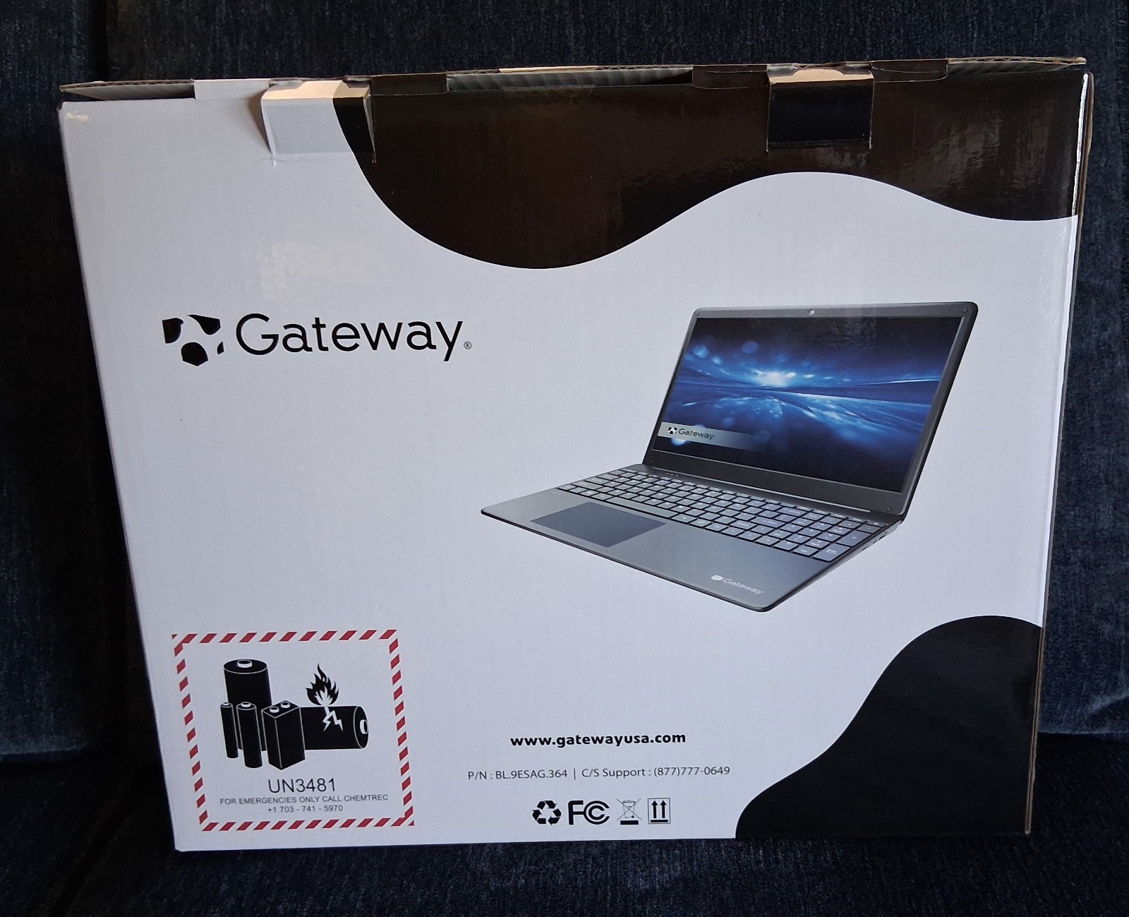 Gateway  15.6" i3 4GB RAM 128GB SSD Notebook Windows 11 Home Charcoal Gray
