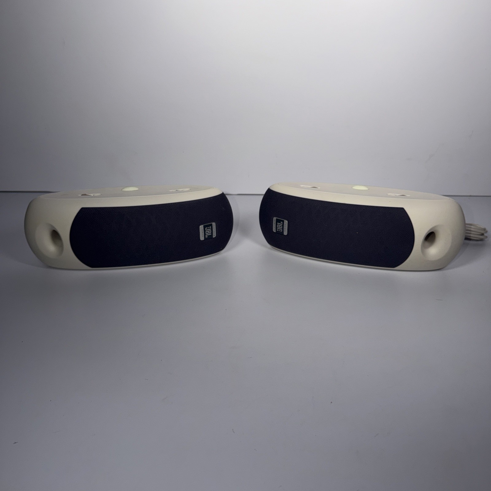 JBL Vintage Platinum Series Powered Speakers Pair White TESTED WORKS w/ Adapter