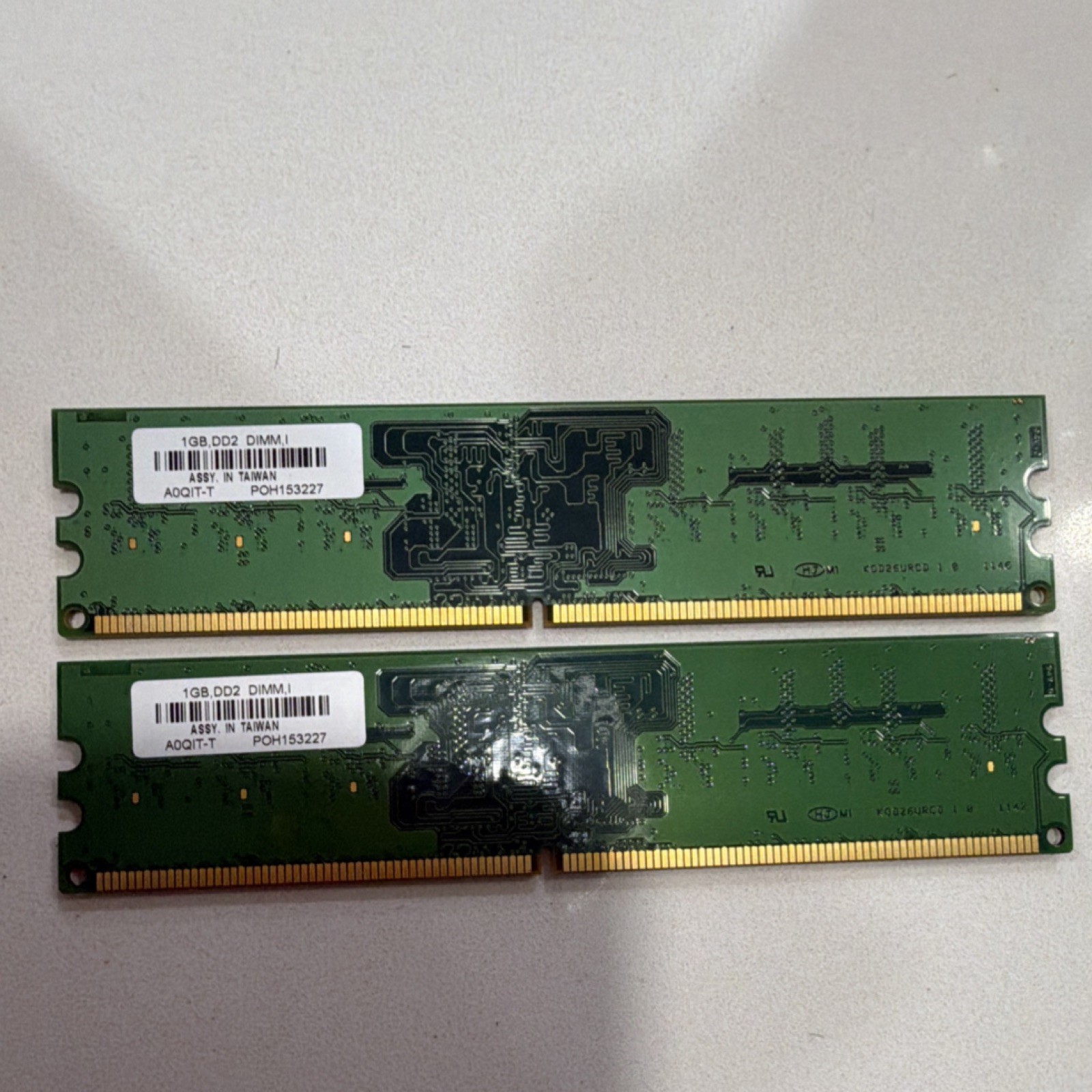 PNY 2GB DDR2 SDRAM DIMM RAM AOQIT-T POH153227 240-Pin 2x1GB Memory