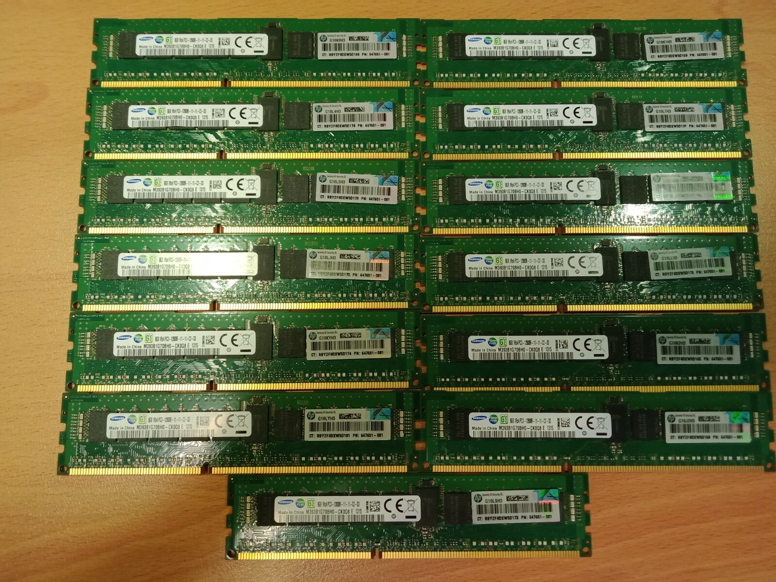 1 x HP HPE 8GB Samsung PC3-12800R Reg ECC M393B1G70BH0-CK0Q8 RDIMM 647651-081
