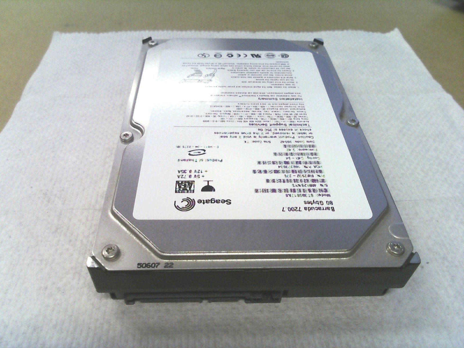 SEAGATE BARRACUDA 80GB ST380817AS 9W2932-370 100373534 3.42 06042 SATA HDD