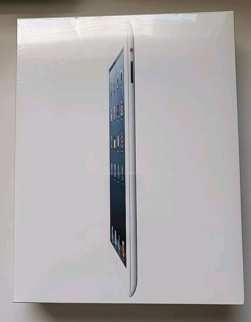 Apple iPad 4th Gen 16GB Wi-Fi, 9.7in A1458 White MD513LL/A New Sealed 