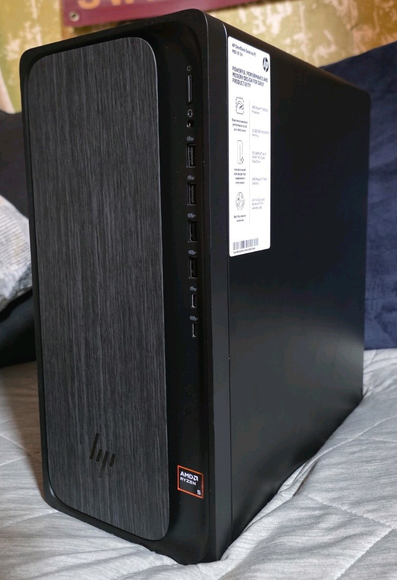 HP OmniDesk Tower Desktop (Ryzen 5 8500G/32GB/512GB SSD)