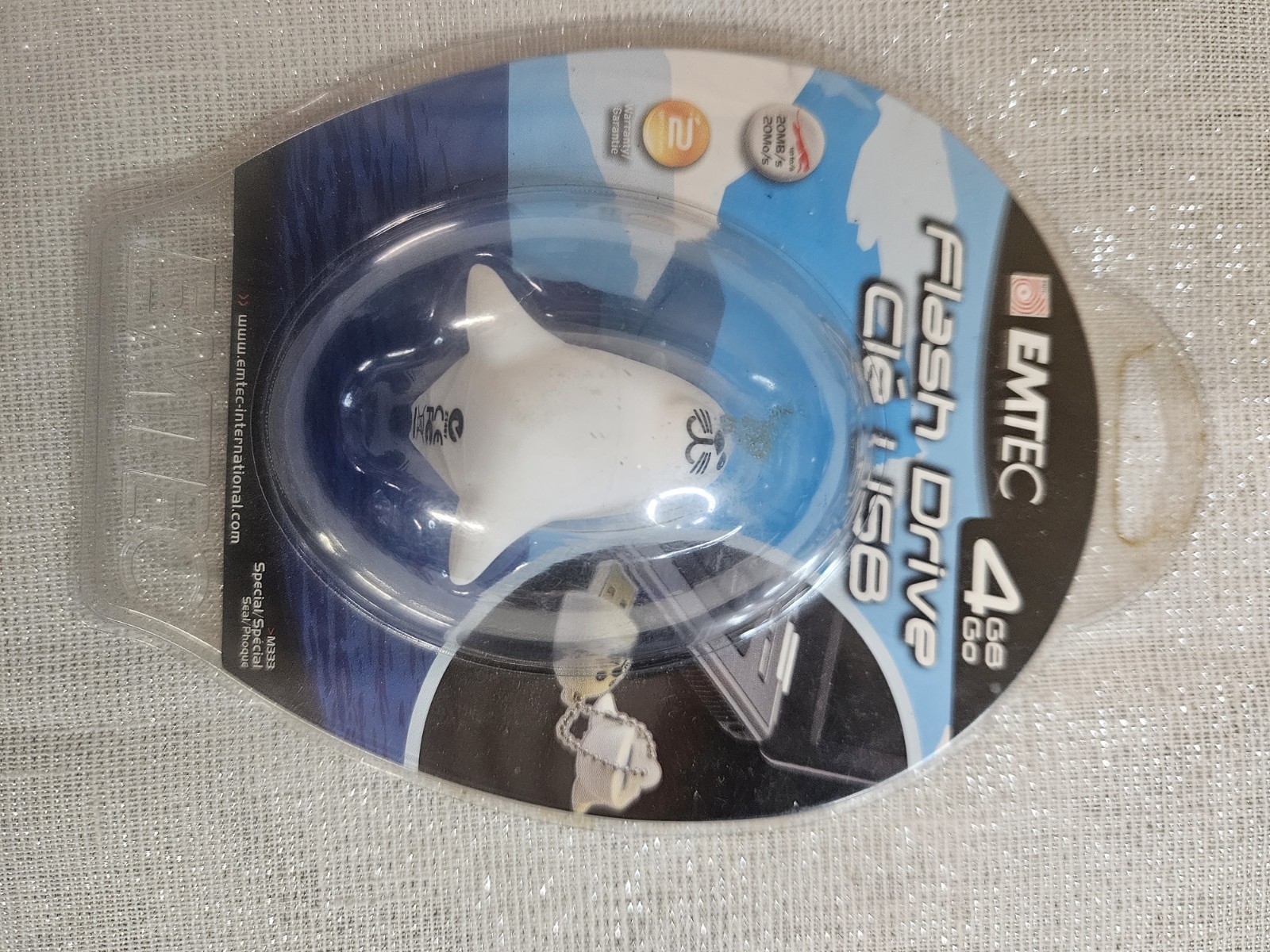 Emtec Aquarium Dolphin 4GB USB Flash Drive White Sea Animal Design USB