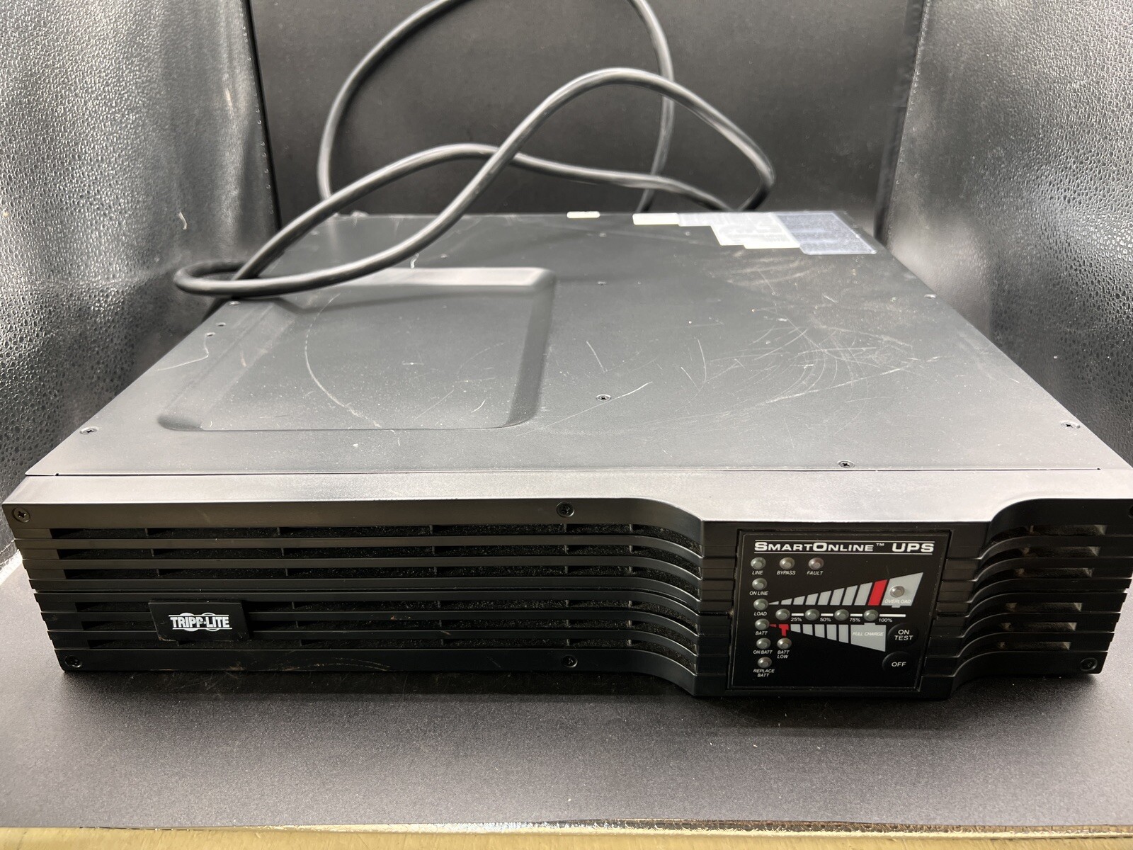 Tripp Lite SmartOnline 2200VA 1.6kW RM 2U 120V SU2200RTXL2UA untested