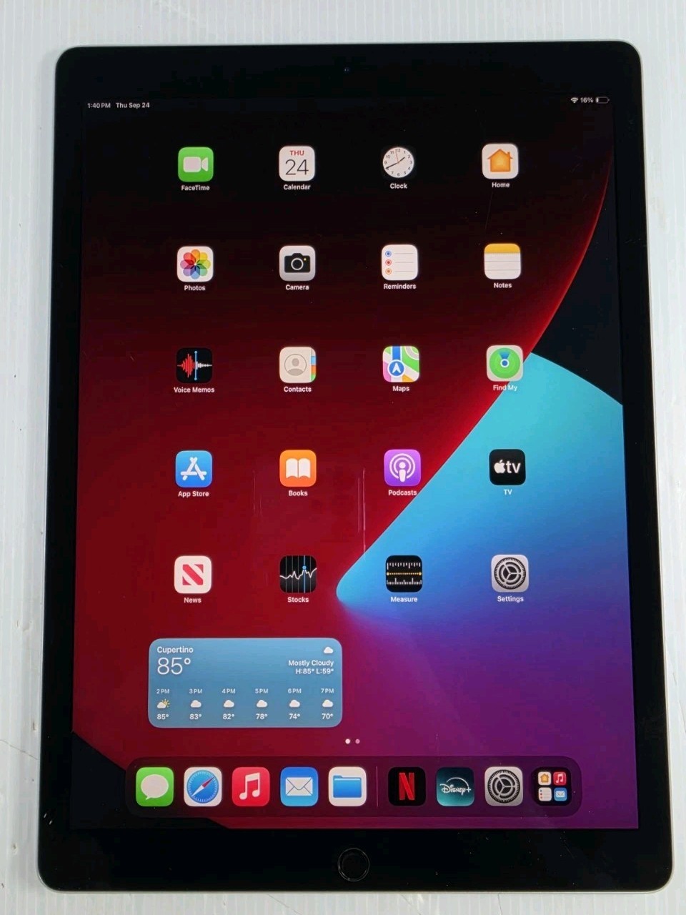Apple iPad Pro 12.9-inch (2nd gen) A1670 MQDA2LL/A 64GB Wi-Fi Only OS17