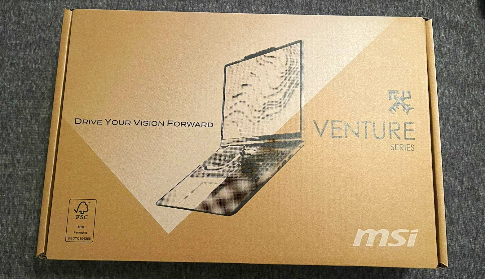 MSI Venture A16 AI 16" FHD Ryzen 9 270 32GB 2TB SSD Gray