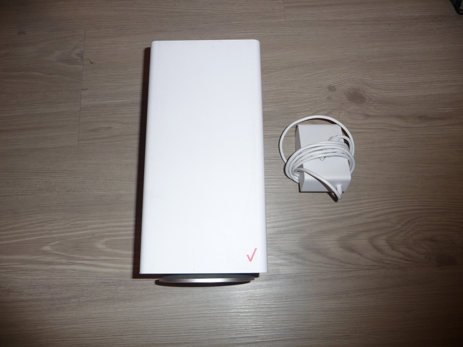Verizon CR1000A Fios Router WiFi 6E Tri-Band Gigabit w/ Power Adapter
