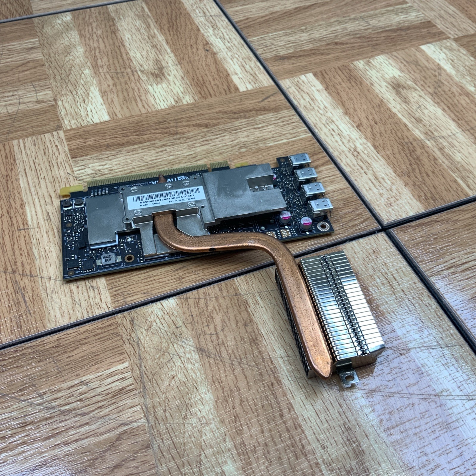 Nvidia P1000 Graphics Video Card GPU 02CW392 with Heatsink *USED*