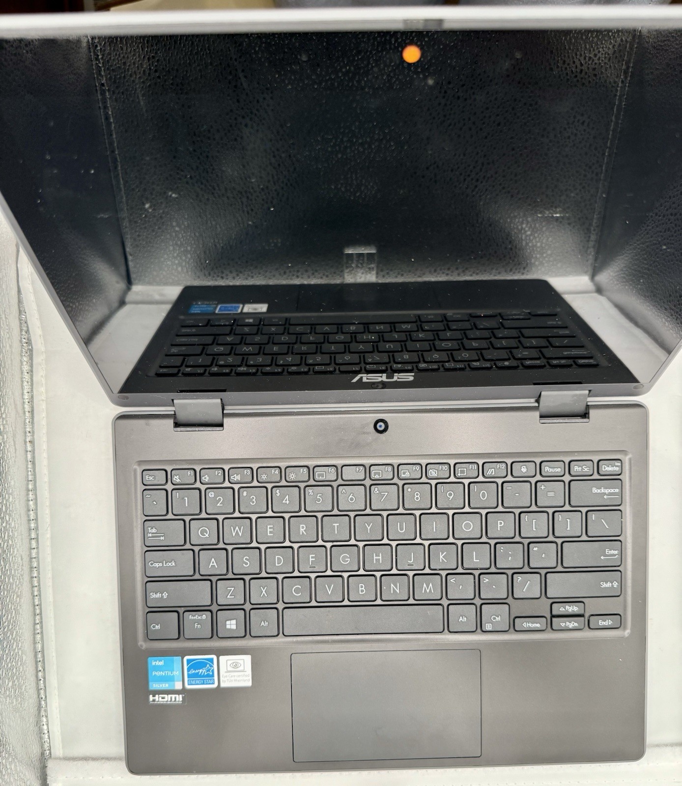 ASUS BR1100FK-YS24T 11.6" Intel AX201NGW Selling For parts Complete Unit