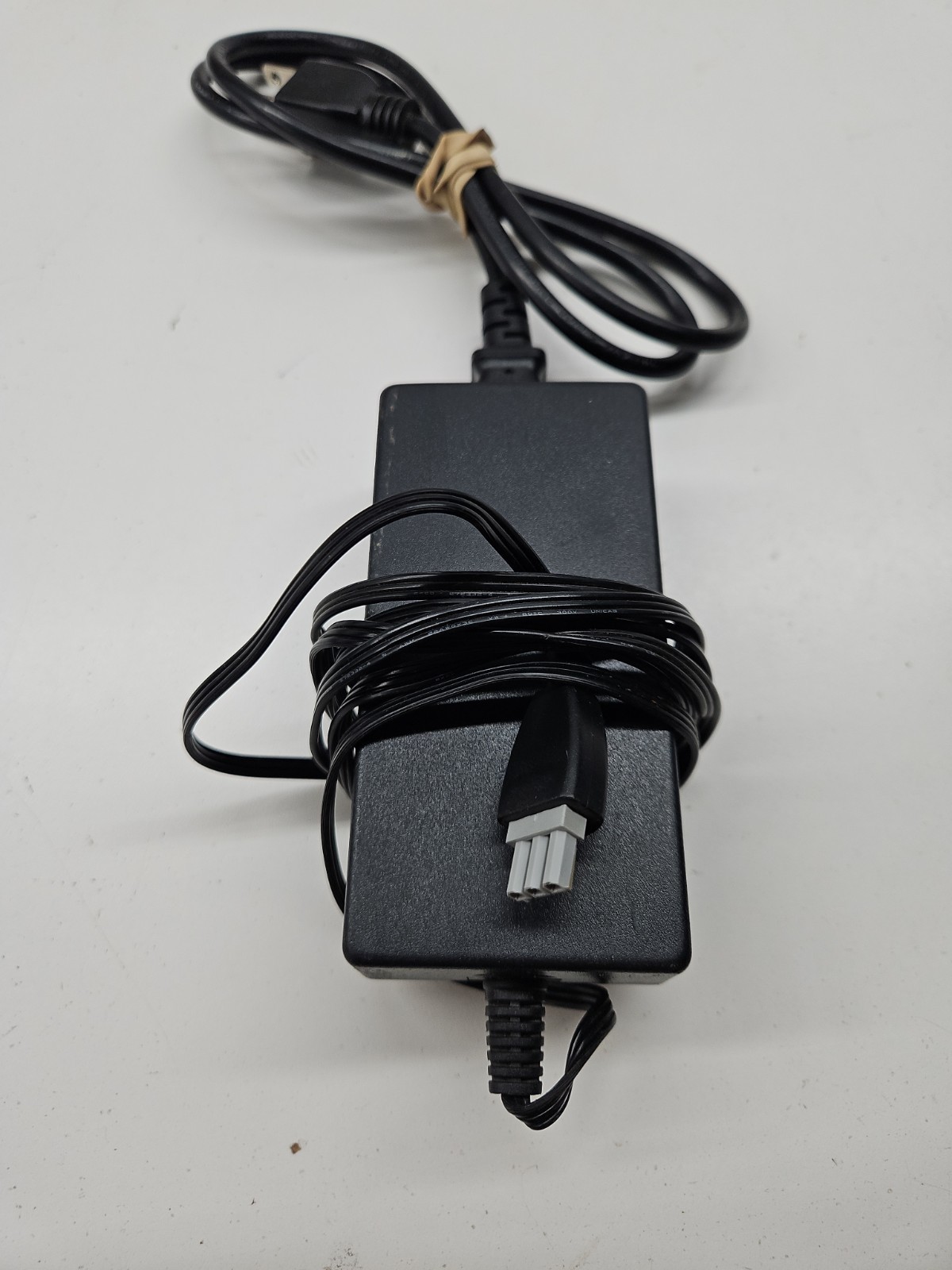 Genuine HP Invent AC Power Adapter 0957-2146 