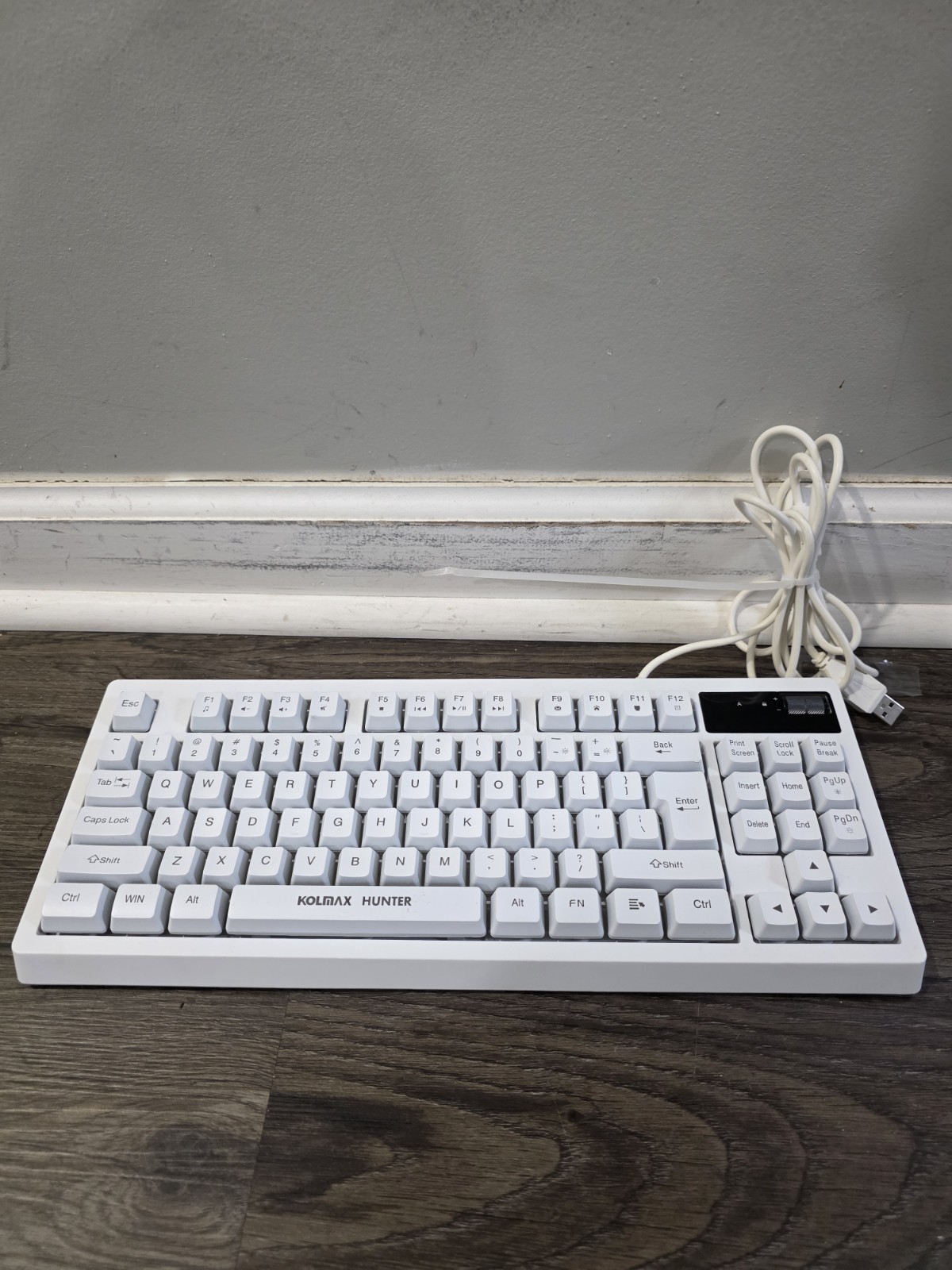 Kolmax Hunter K04 87% RGB White Membrane Gaming Keyboard White