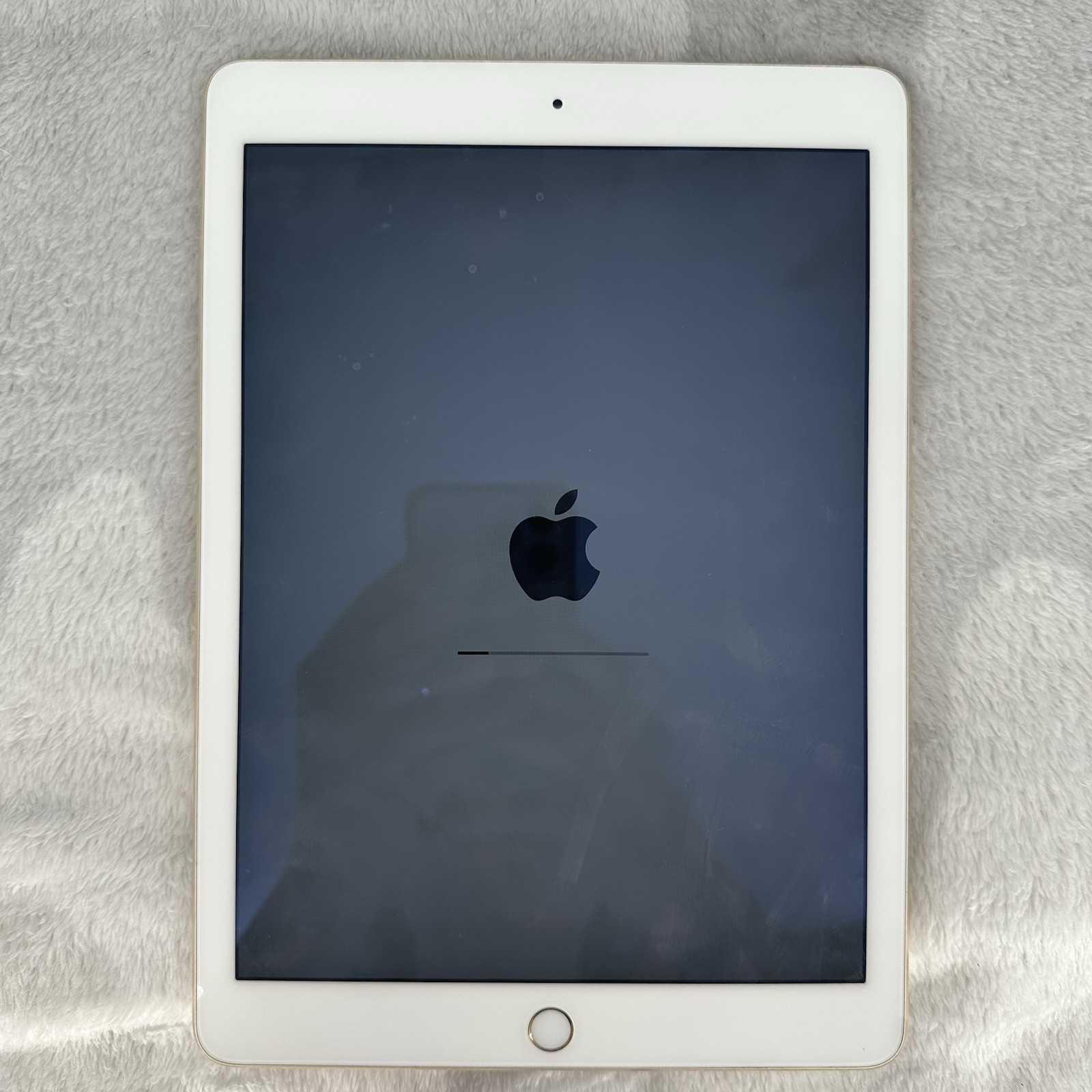 Apple iPad Air 2 32GB Gold 9.7in Wi-Fi A1566 Tablet Touch ID Reset