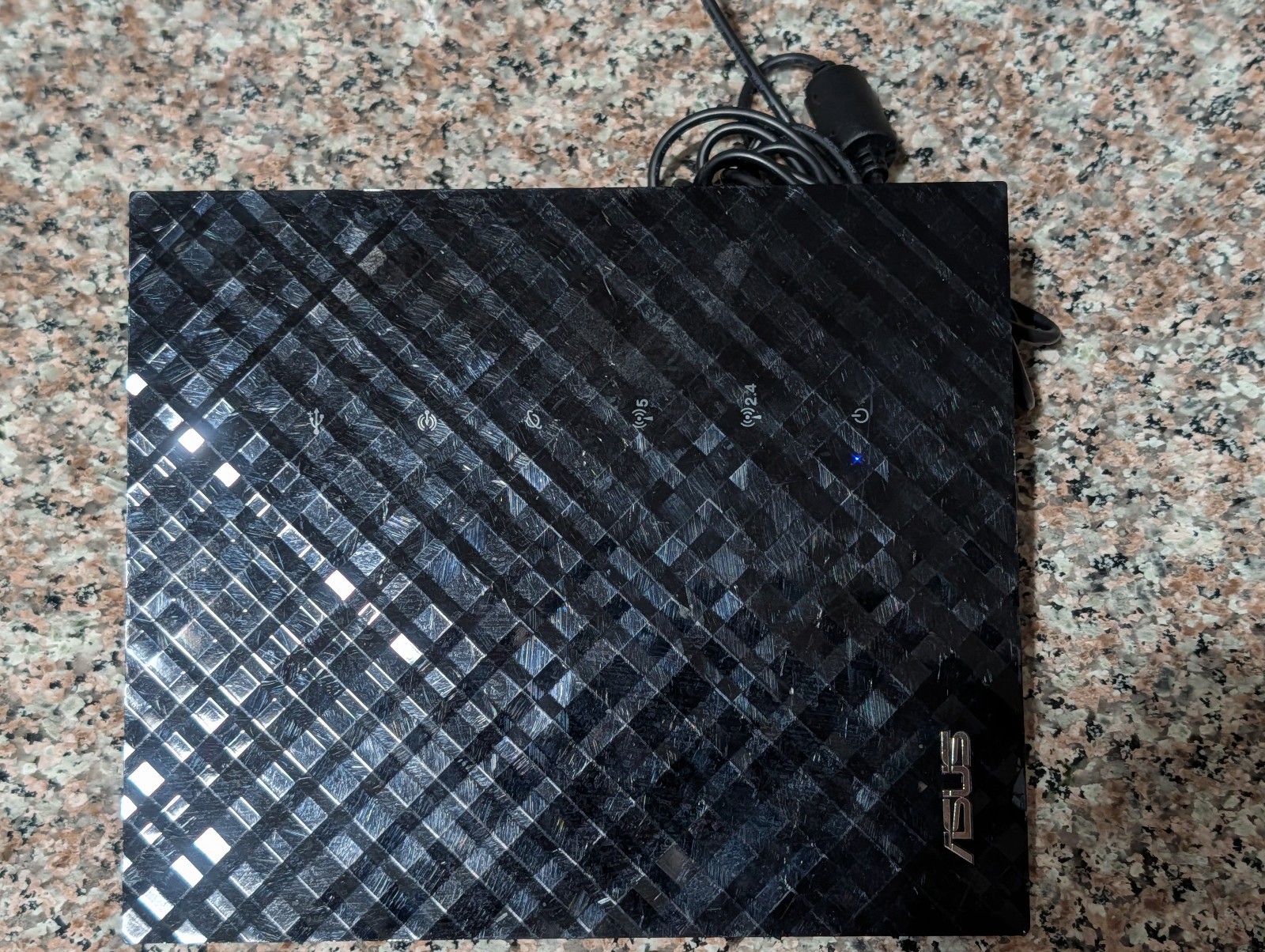 ASUS RT-N56U 300 Mbps 4-Port Gigabit Wireless N Router