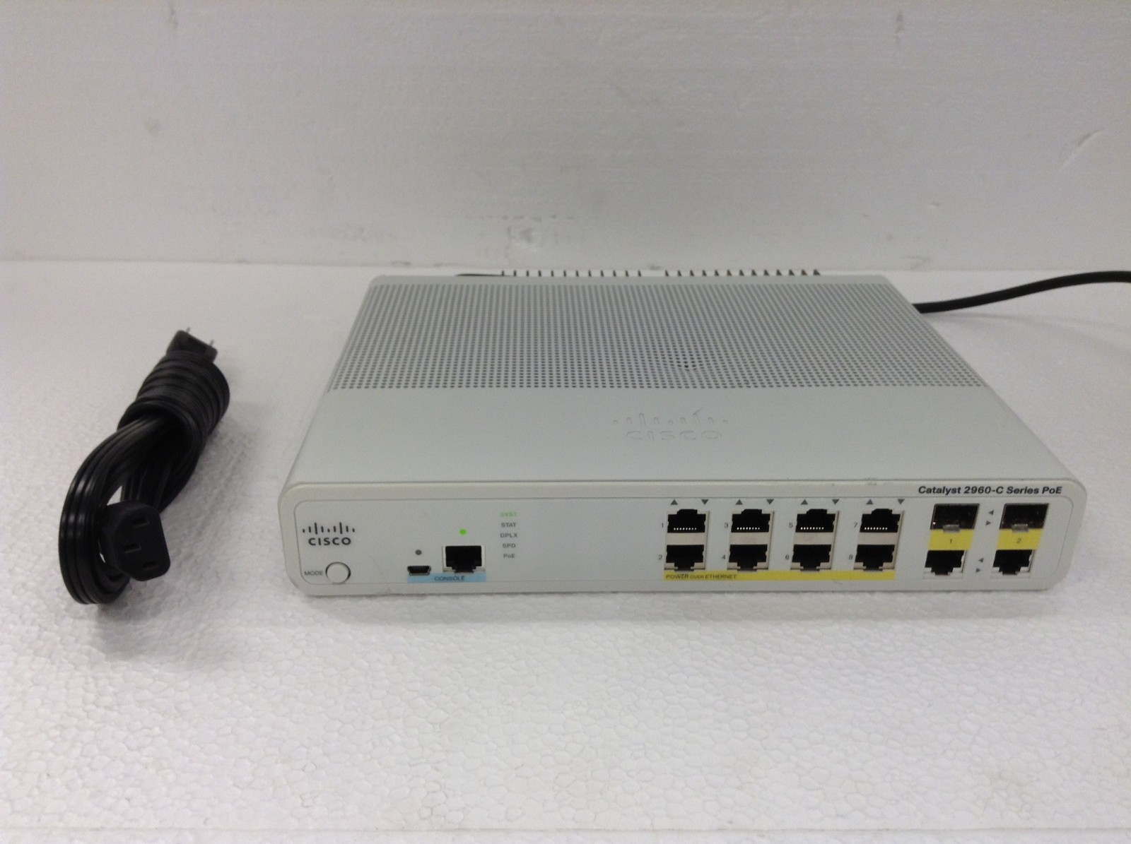 Cisco Catalyst 2960-C Series PoE WS-C2960C-8PC-L 8-Port Managed Switch 