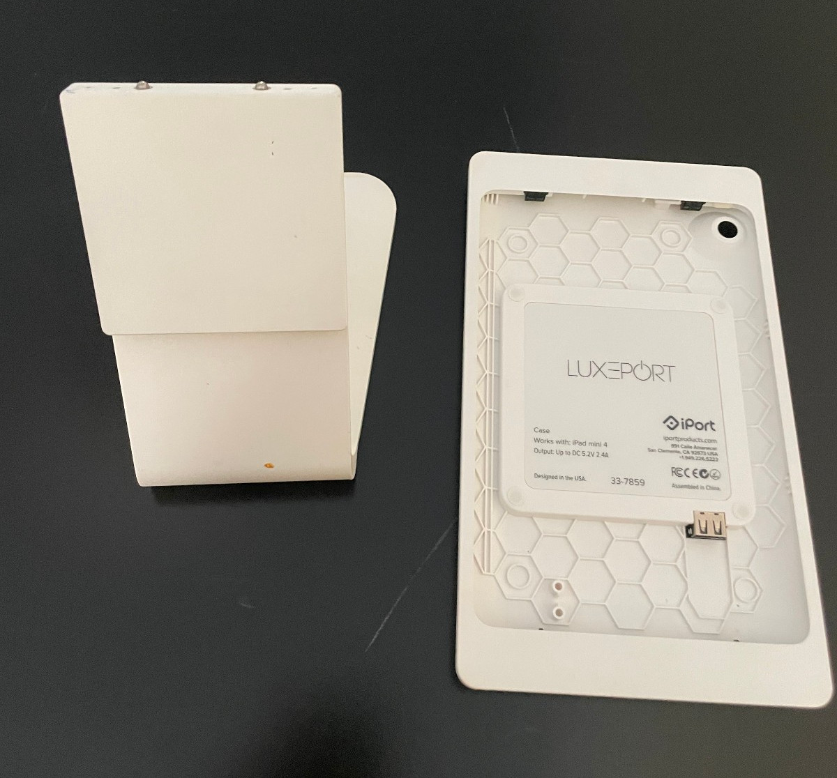 IPORT LuxePort BaseStation (71002) iPad Stand White