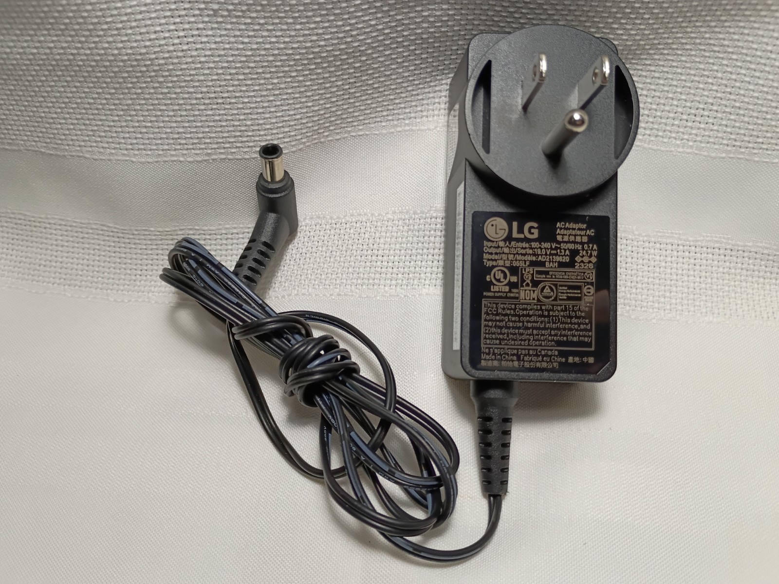 LG Monitor 19V 25W Power Adapter AD2139620