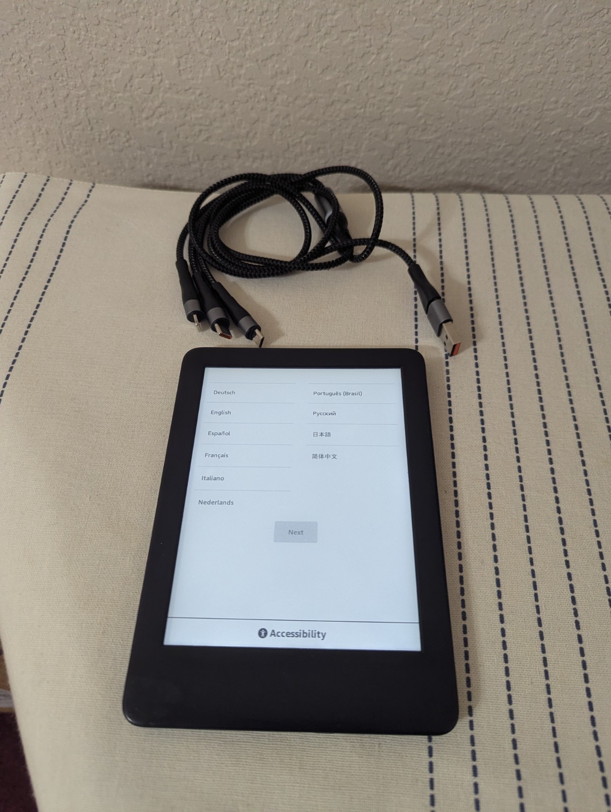 Amazon Kindle 10th Generation 8GB 6" Black J9G29R/ See Description 