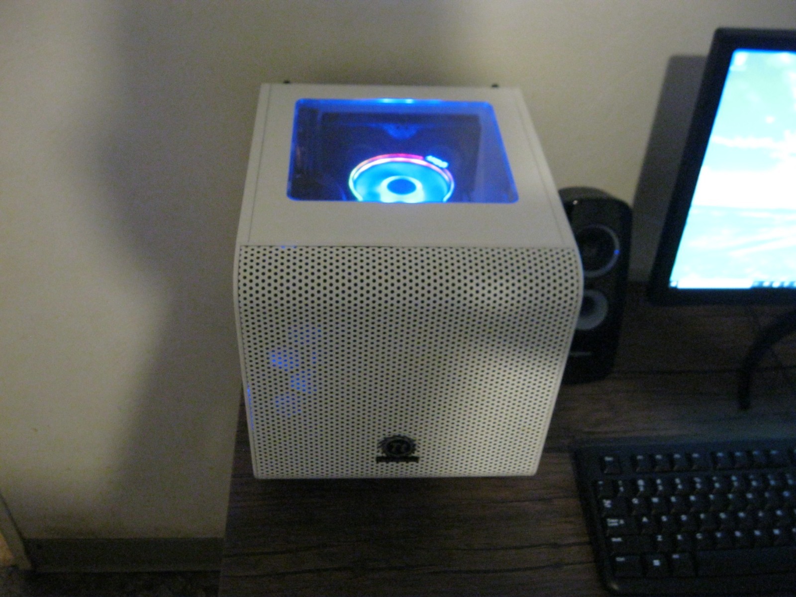 Custom Gaming Desktop PC Ryzen 5 5500 16 GB Ram 1tb nvme GTX 1660 SUPER + Wifi