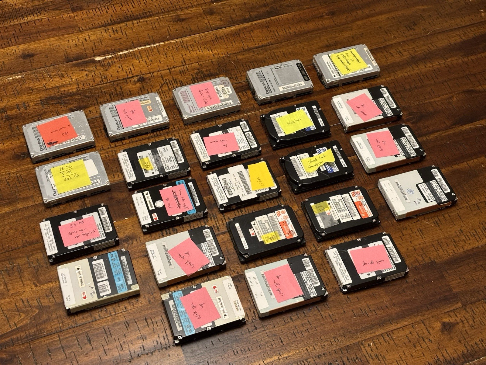 23x Vintage Apple Macintosh Laptop 2.5" SCSI Hard Drive Lot IBM, Conner, Quantum