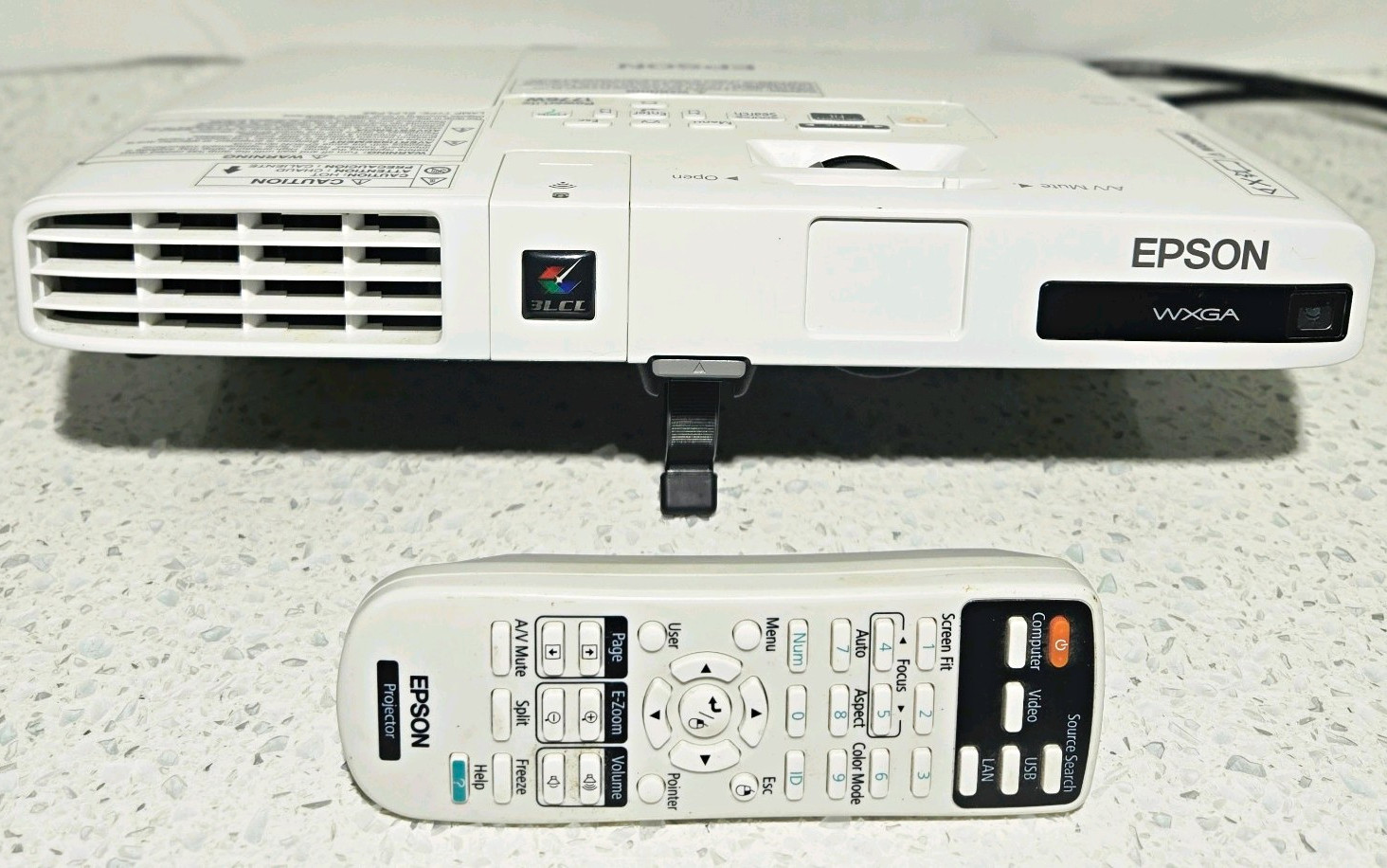 Epson PowerLite 1776W WXGA 3LCD Portable Projector Low 442 Lamp Hours OEM Remote