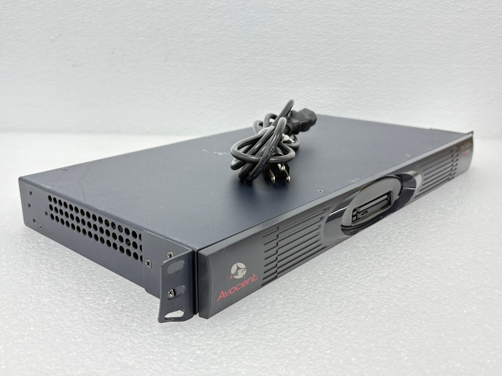 USED | Avocent Cyclades ACS16 / 520-488-503 SAC 16port Advanced Console Server