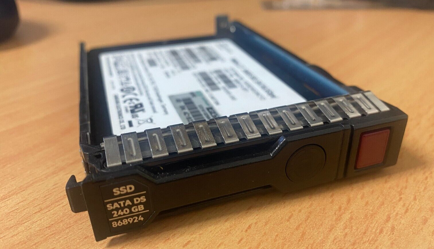 HPE 240GB SATA 6G SFF G9 2.5" SSD 868924 866615-001 | VK000240GWCFD MZ-7LM240N