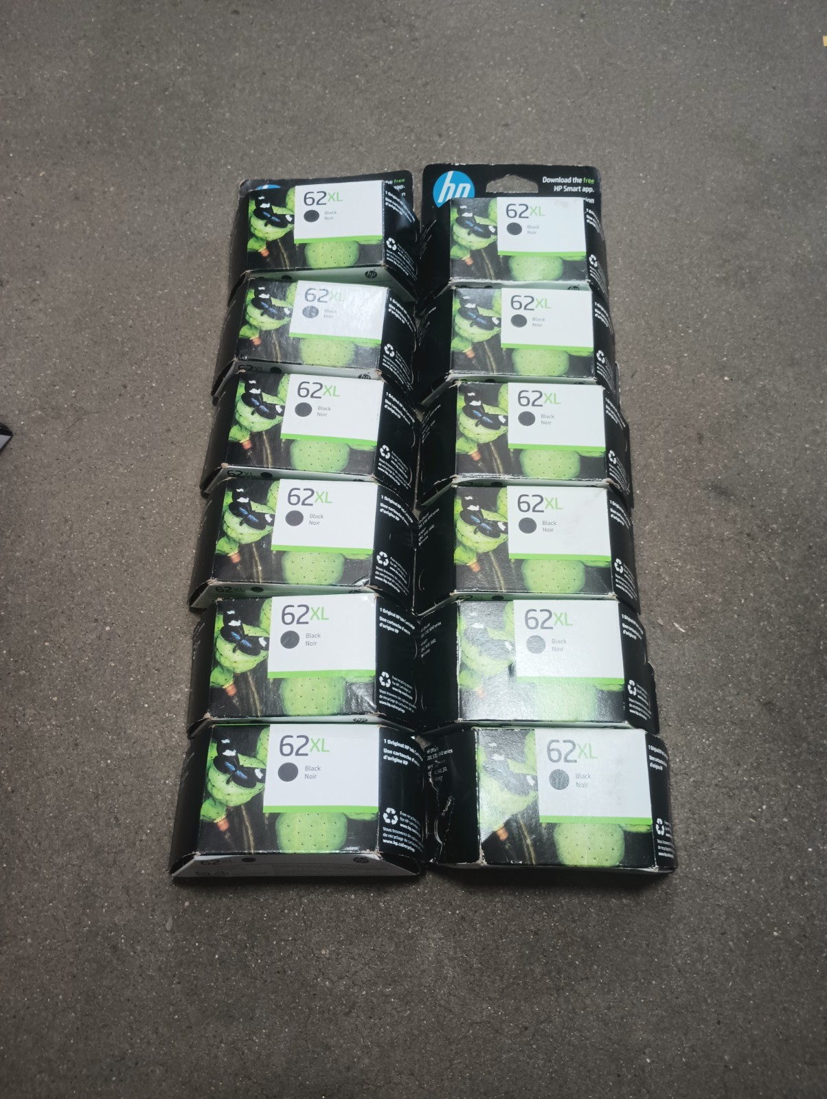 New sealed genuine HP 62XL black ink cartridge Lot Of 12 exp March 2025 2024