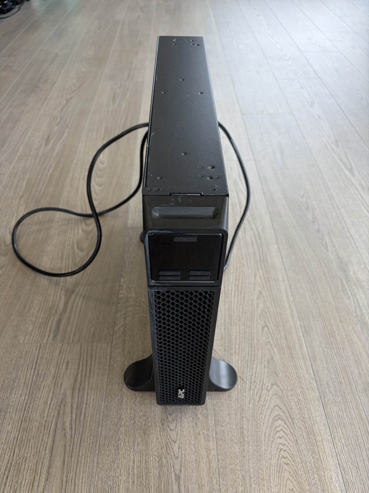 APC SRT1500XLA 1500VA 120V Smart UPS