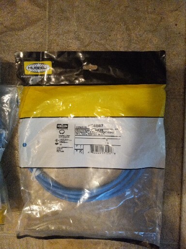(13) Hubbell HC6B07 NEXTSPEED Universal Category 6 Patch Cord, 7' Length, Blue