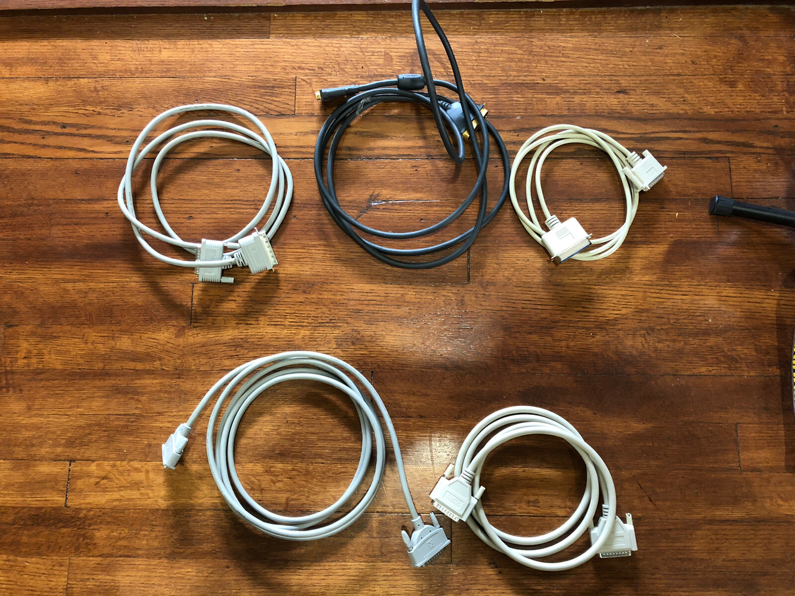 Lot of Five 1284-1994 Cables 6ft 10ft