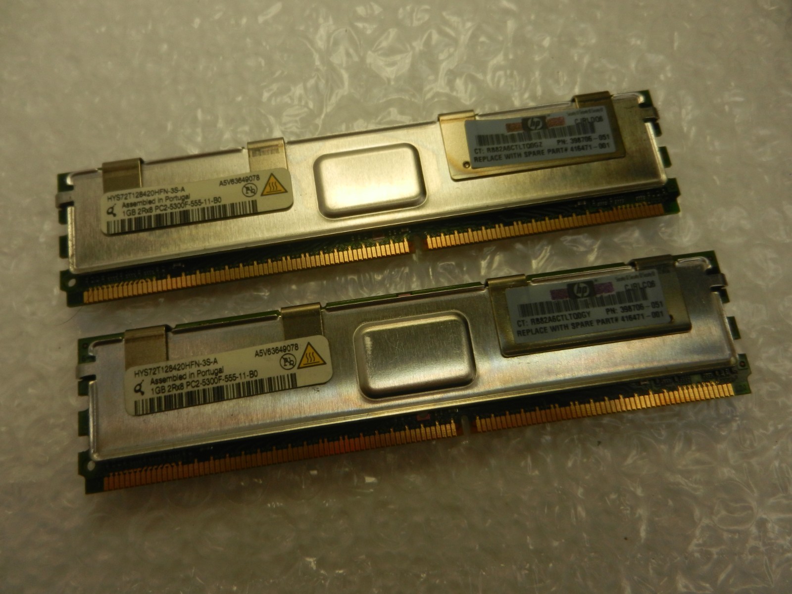 2X LOT - 1GB HYS72T128420HFN-3S-A PC2-5300 677MHz Server RAM MEMORY 2GB