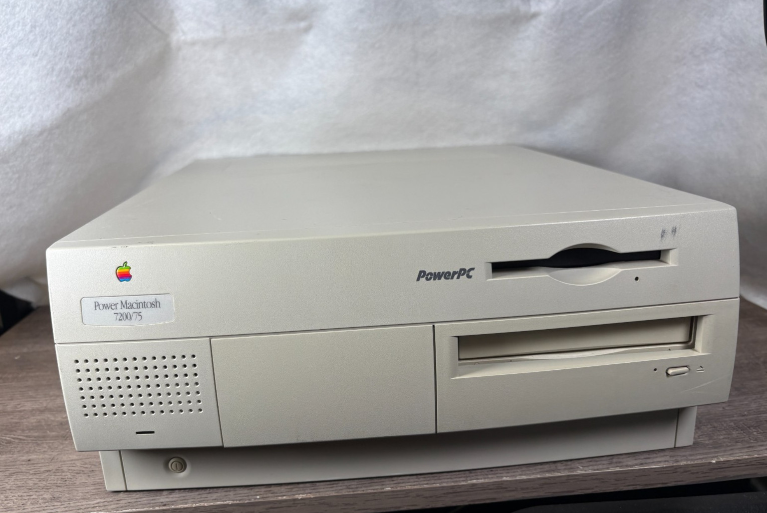 Apple Power Macintosh 7200/75 PowerPC 56MB 75MHz 282MB HDD - Tested Working