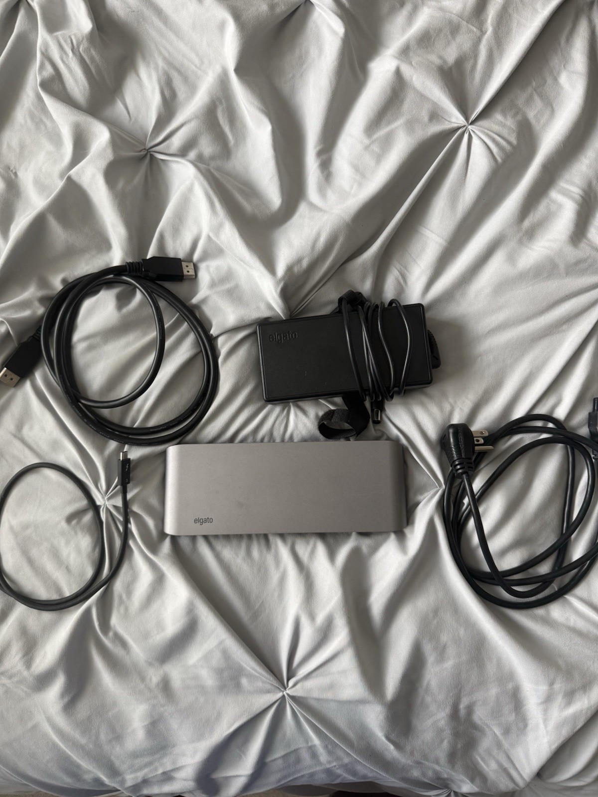 Elgato Silver USB-C Docking Station HDMI Ethernet w/ Cables & Adapter
